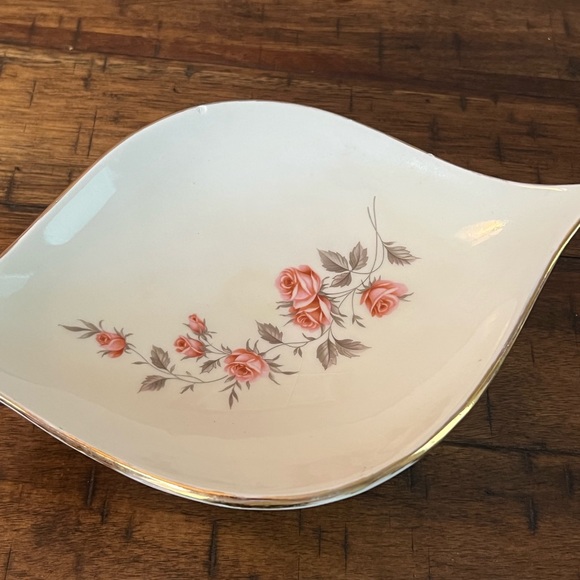 Floral Porcelain Footed Dish - Picture 3 of 6